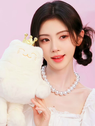 鞠婧祎