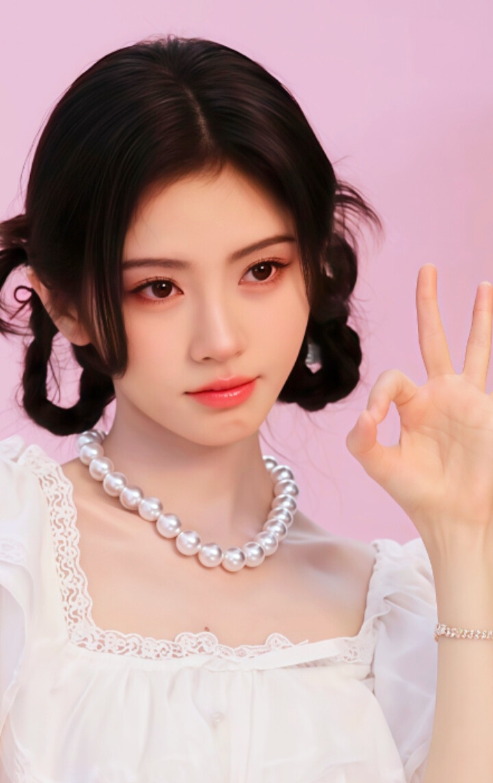 鞠婧祎