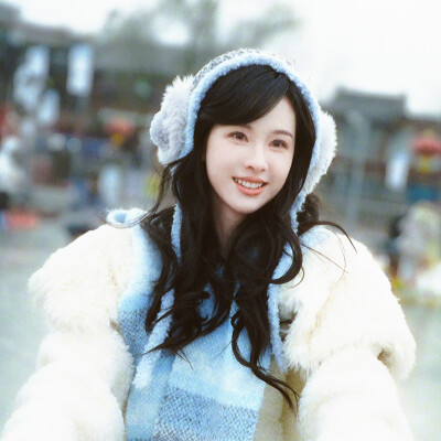 陈都灵