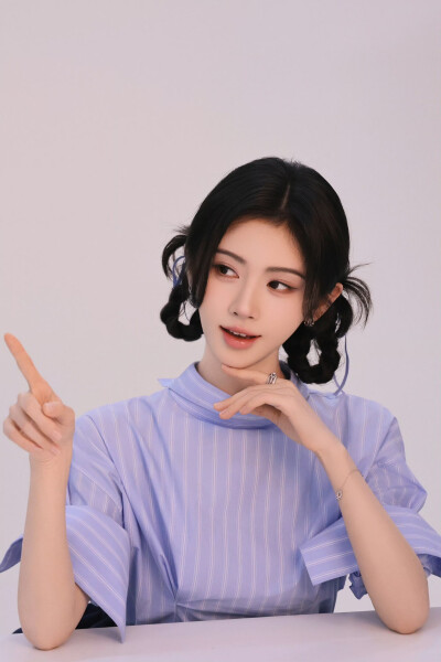 鞠婧祎