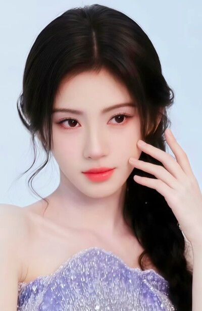 鞠婧祎
