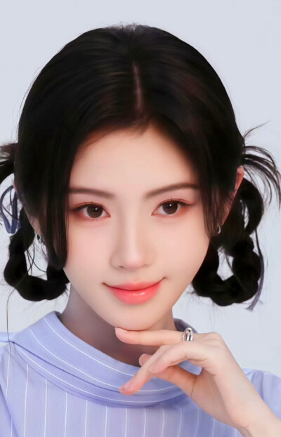 鞠婧祎
