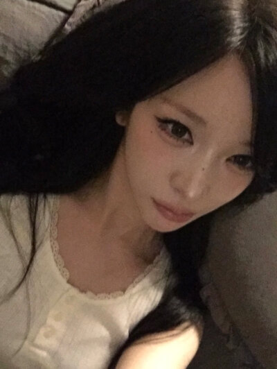 大里春菜 ​​​