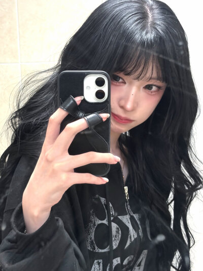 大里春菜 ​​​