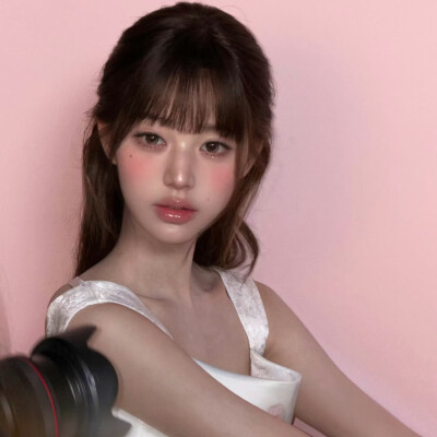 张元英