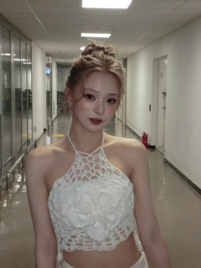 李娜炅
