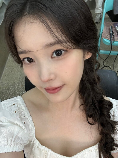 IU