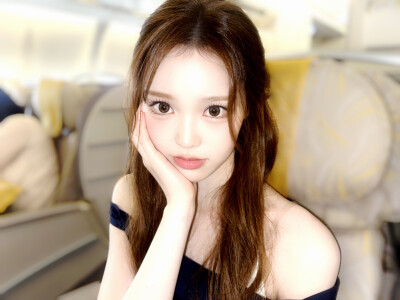 郑世菲 saebi