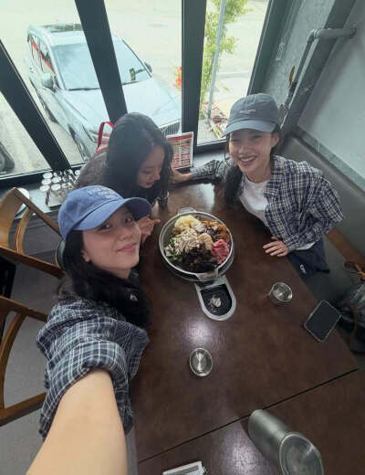 金智秀 李惠利