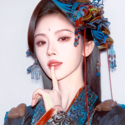 鞠婧祎