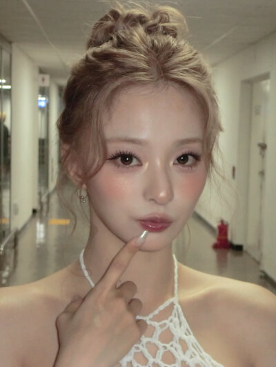 李娜炅