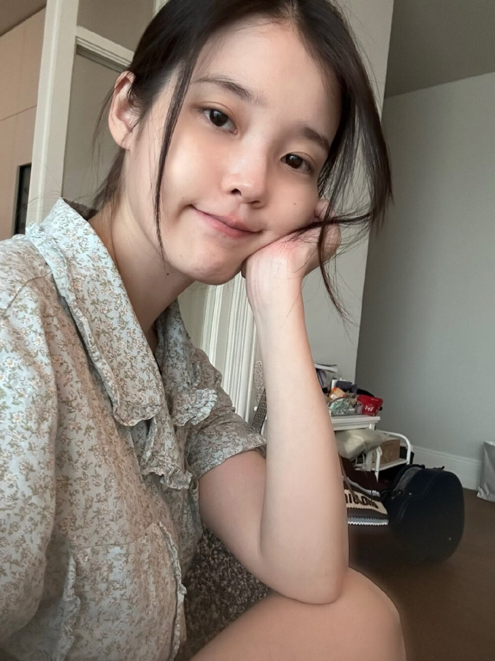 IU