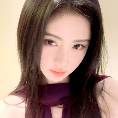 鞠婧祎