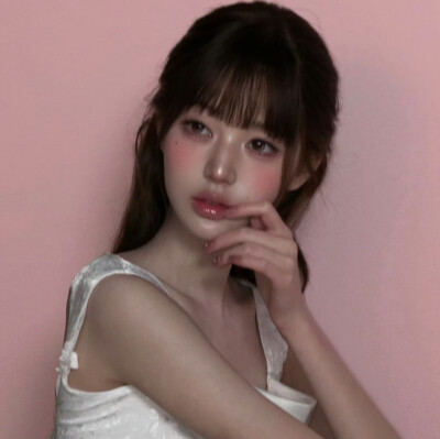 张元英