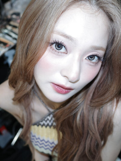 李娜炅