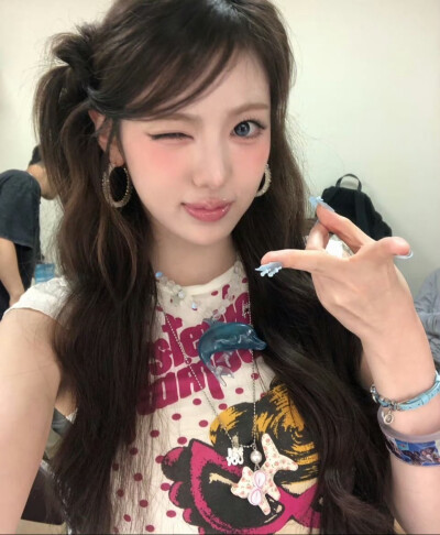 kiiikiii Sui李守彬