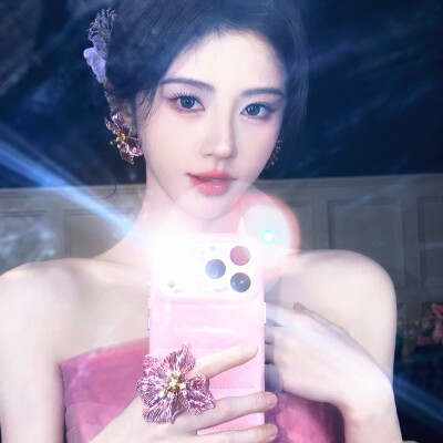 鞠婧祎