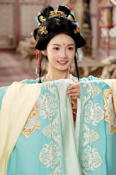 穿成庶女，我靠捡漏如日中天 觅七∣柳如蓝
