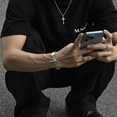  | 男生头像 放弃和等待是一样的