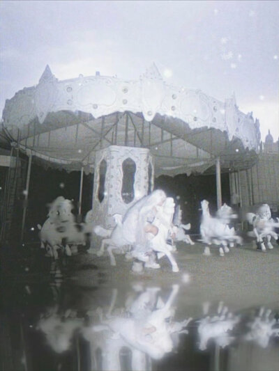 光与纯白