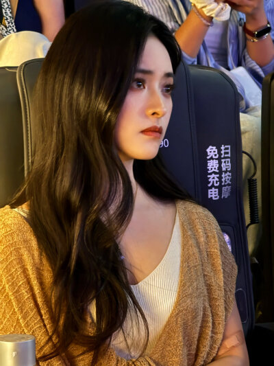 沈月