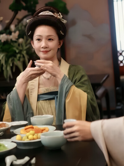 莫离