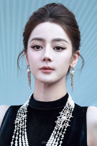 迪丽热巴
