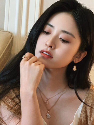 沈月