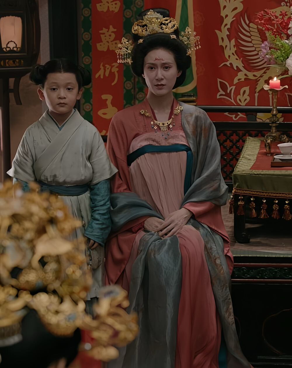 莫离