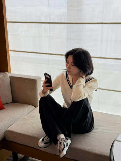 申留真INS更新