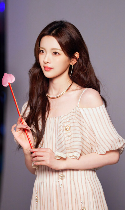 杨超越