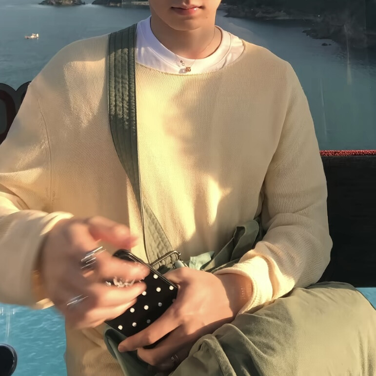  | 男生头像 一个爱你的人不会这样对你