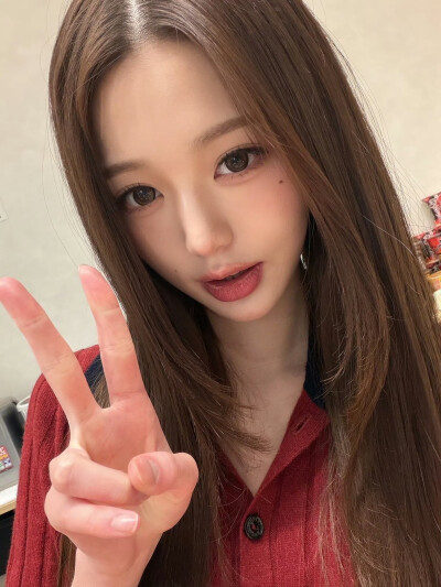 张元英