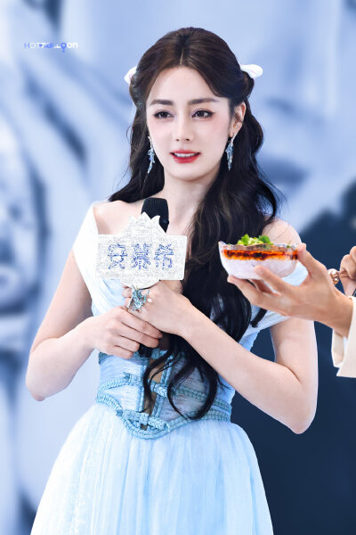 迪丽热巴