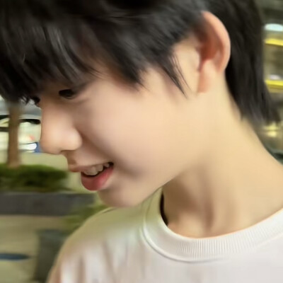哼哼