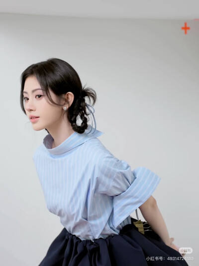 鞠婧祎