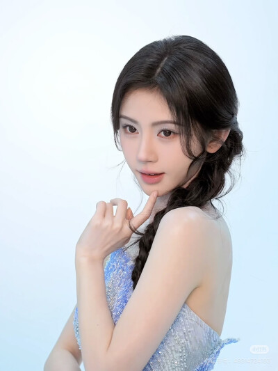 鞠婧祎