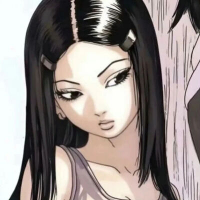女