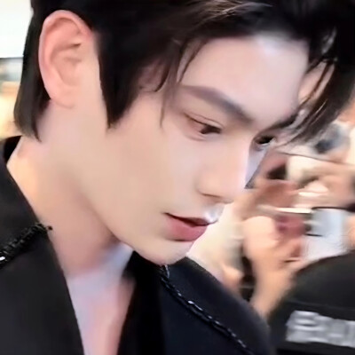 糊图也好看我都上头试过了
拿图单收