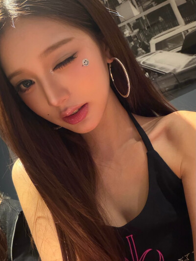 张元英 wonyoung