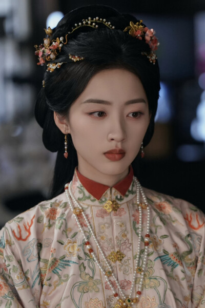 花开锦绣 邓恩熙∣傅庭芸