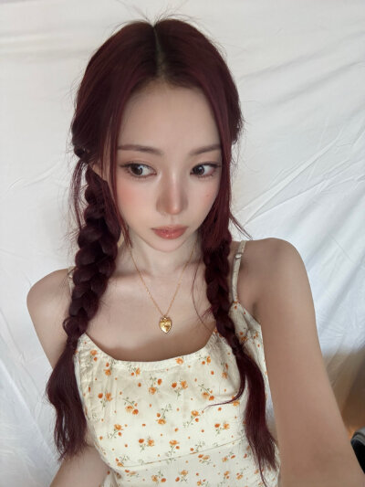 罗潾 narin