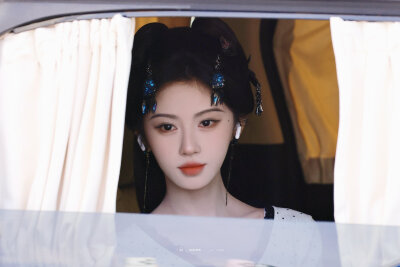 鞠婧祎
