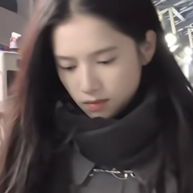 我真的爱上了一个围巾女孩