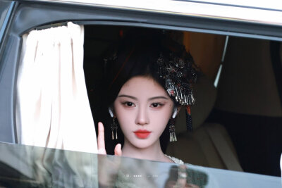 鞠婧祎