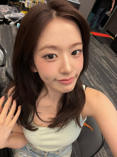 安宥真 yujin