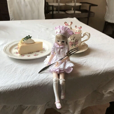 (･_･;