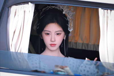 鞠婧祎