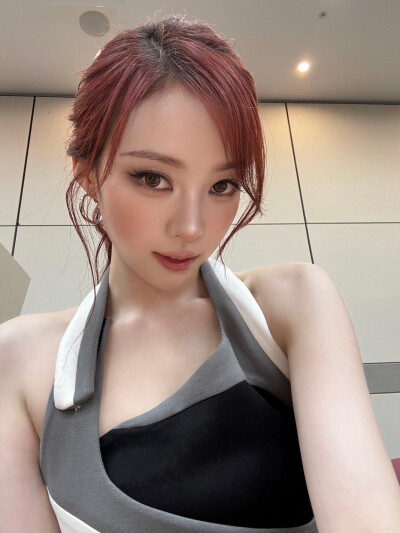 罗潾 narin
