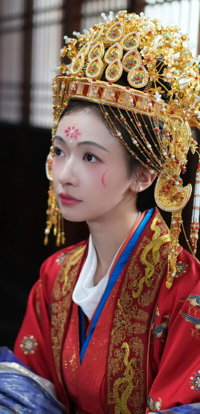 吴谨言《御廷谣》孟廷辉